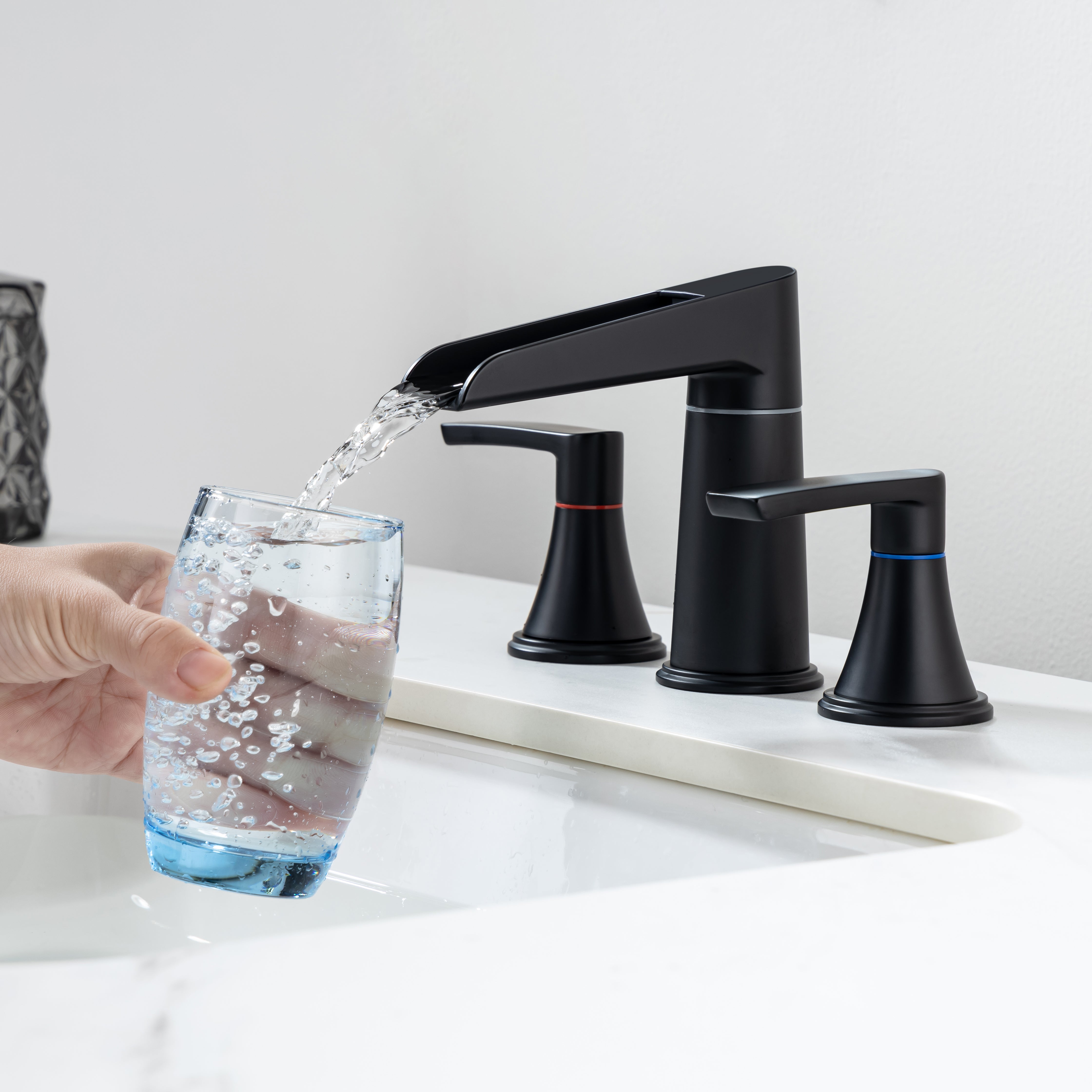 Waterfall Bathroom Faucet Contemporary 2-Handle Bathroom Faucet with Drain Kit