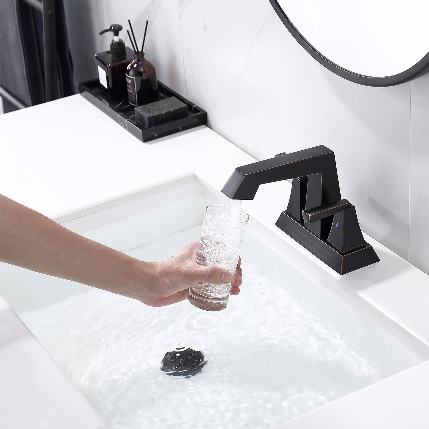 sink faucets bathroom