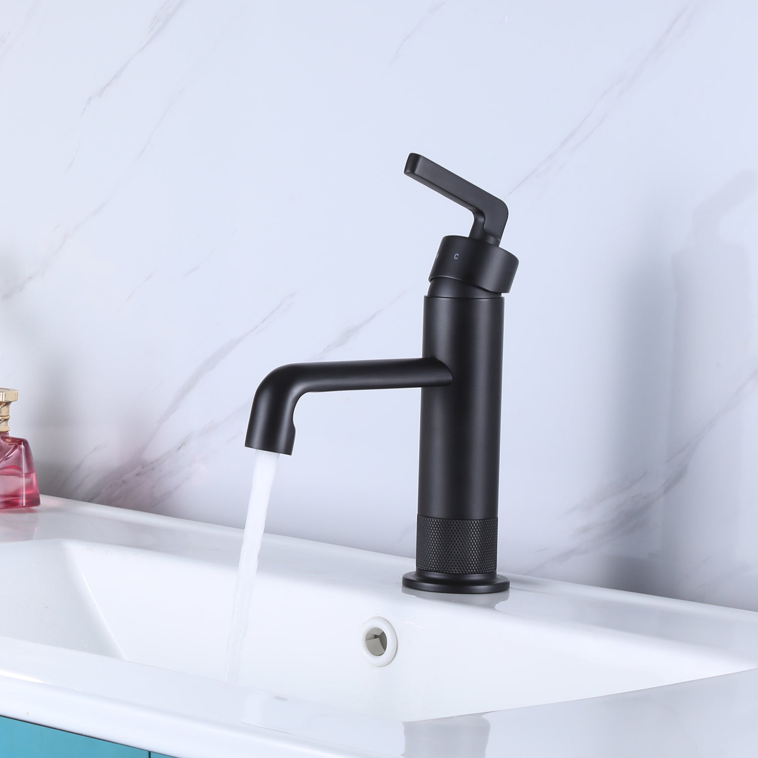 bathroom sinks with faucets