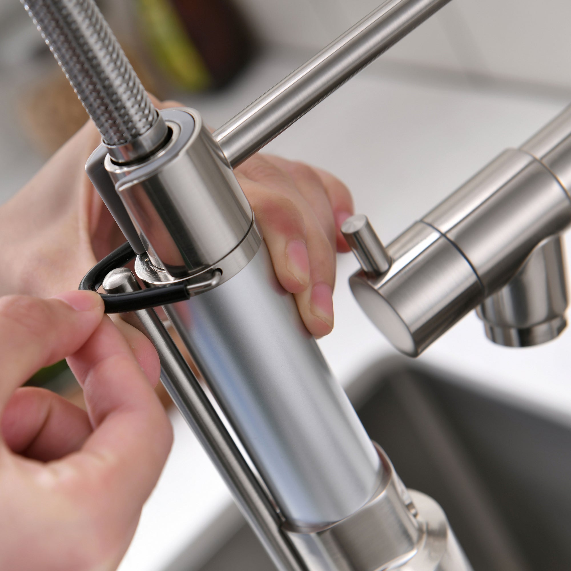 Modern Pull Down Single Handle Kitchen Faucet in Brushed Nickel