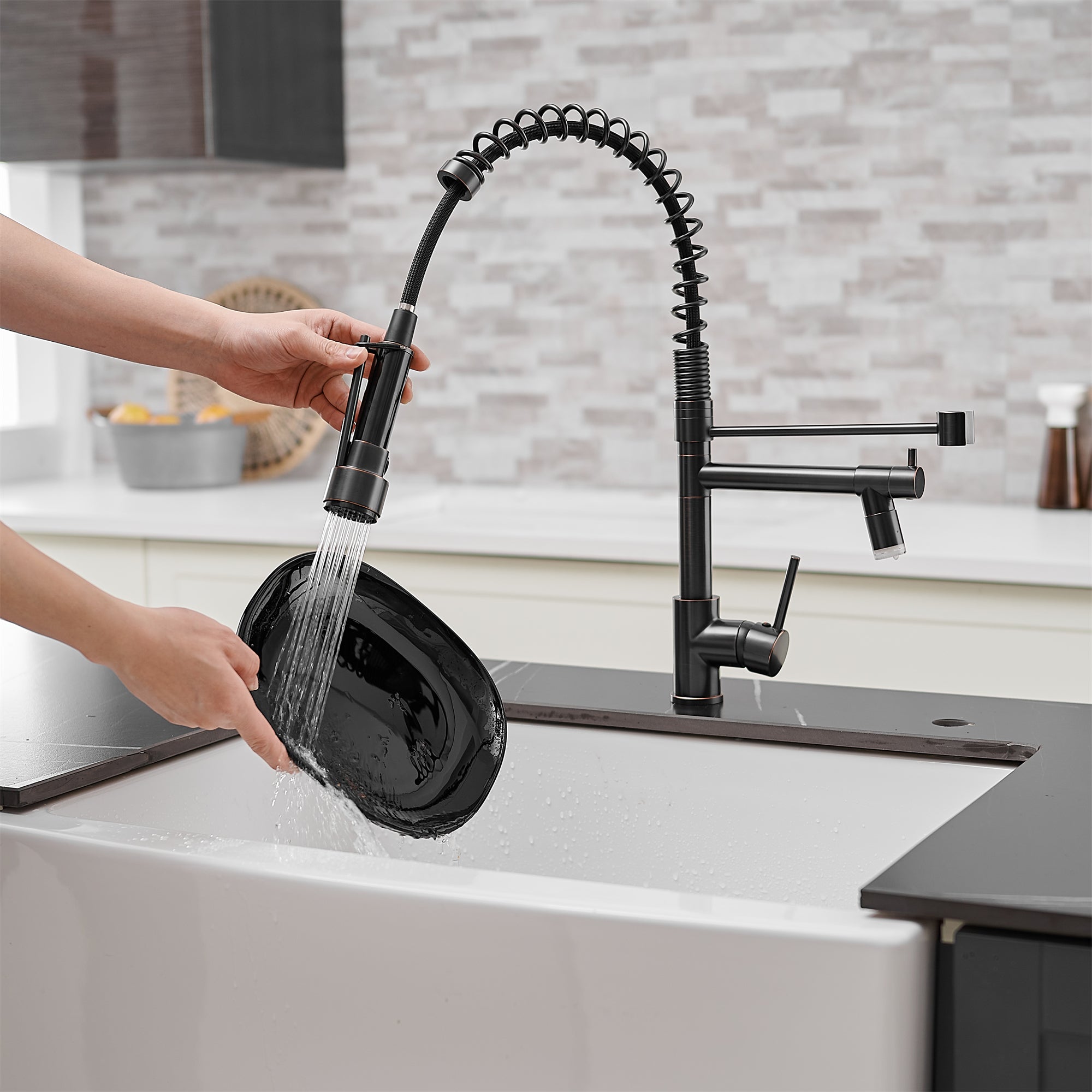 Pull Down Kitchen Faucet with Sprayer and LED Light in Oil Rubbed Bronze