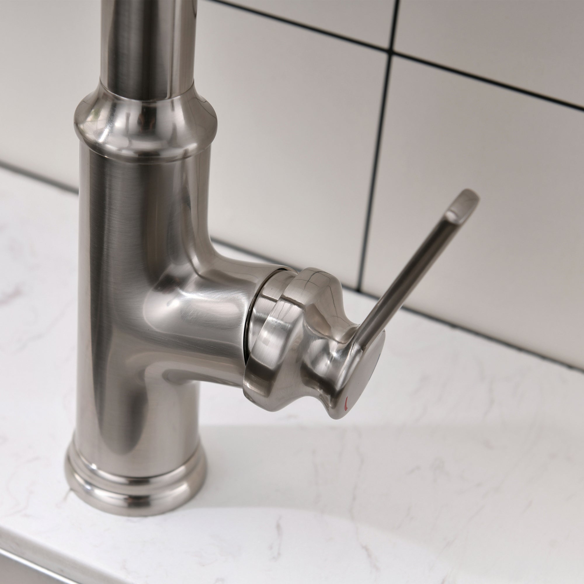 Modern Pull Down Single Handle Kitchen Faucet in Brushed Nickel