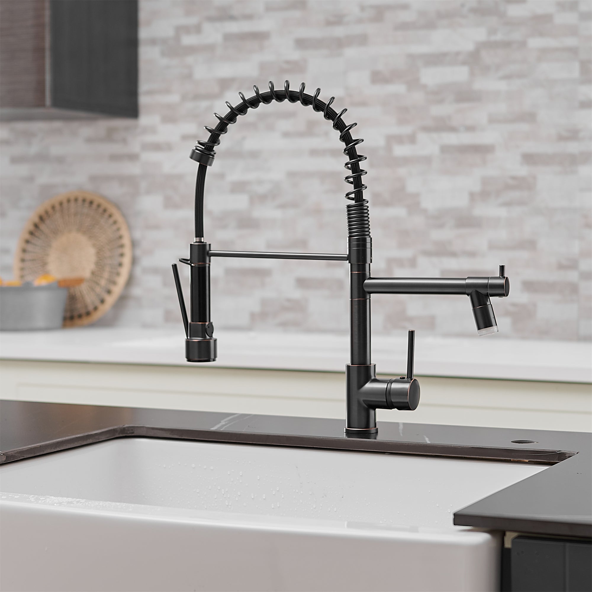 Pull Down Kitchen Faucet with Sprayer and LED Light in Oil Rubbed Bronze