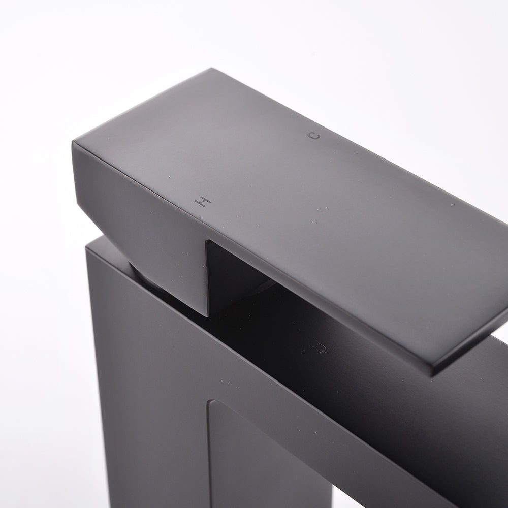 Single Handle Single Hole Bathroom Faucet with Spot Resistant Matte Black