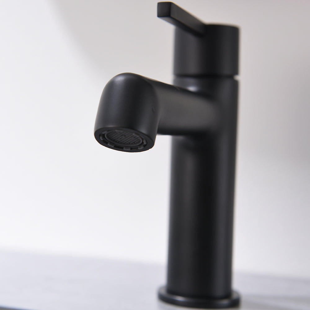 Single Handle Single Hole Bathroom Faucet with Spot Resistant