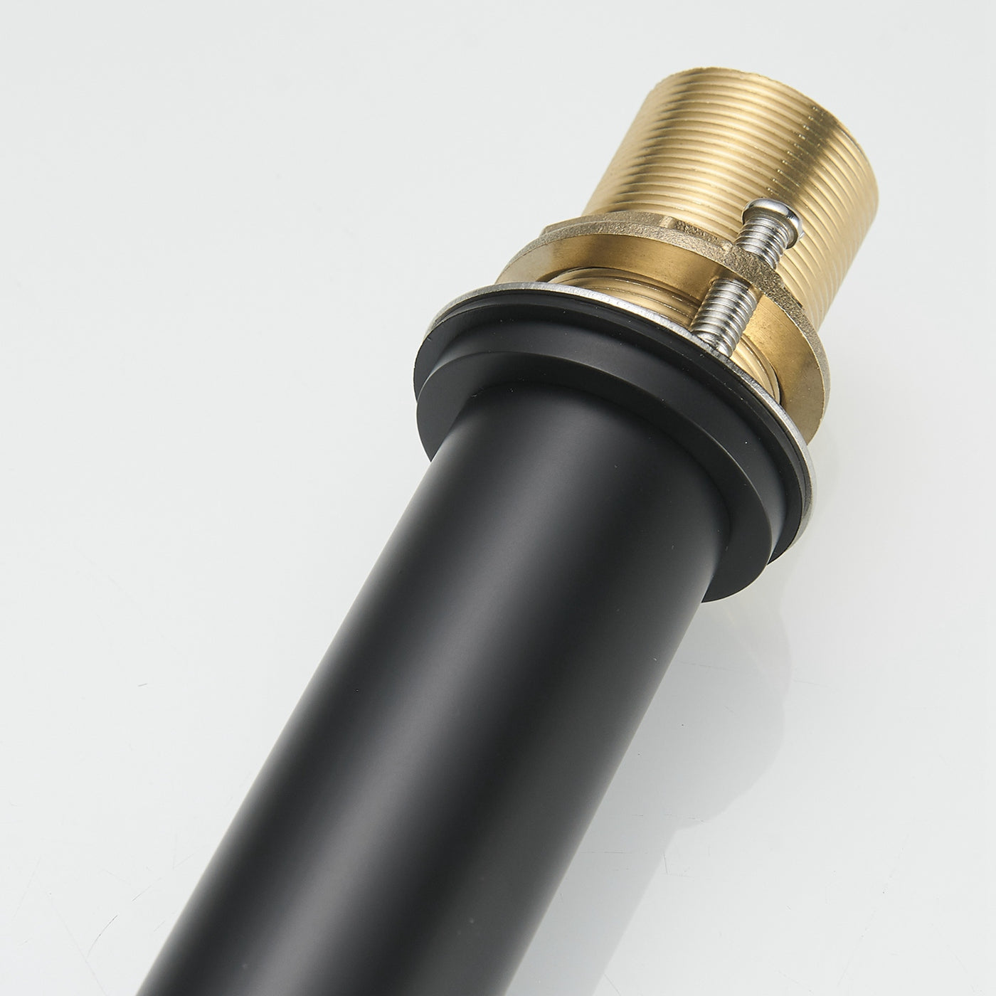 Single Hole Single-Handle Bathroom Faucet in Matte Black