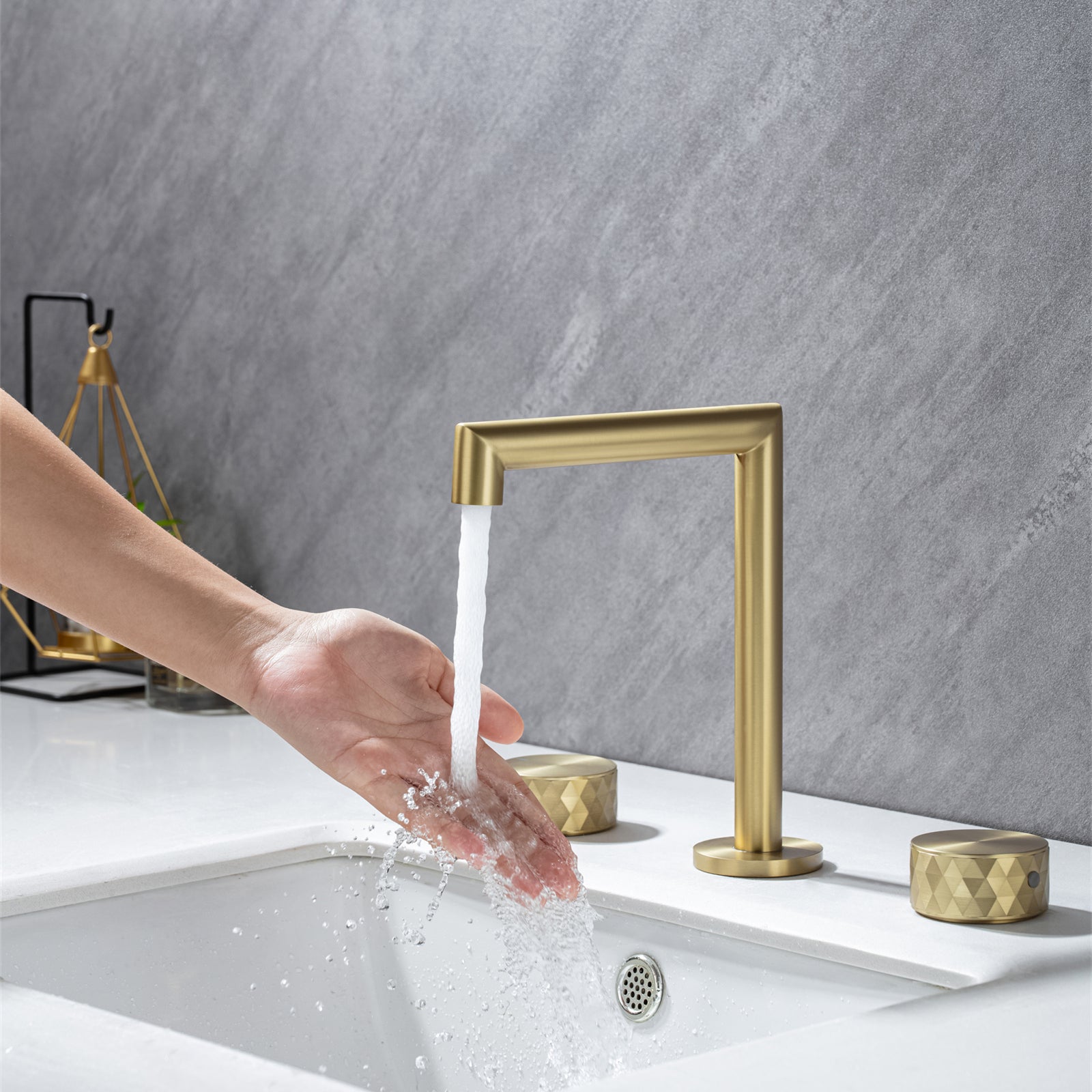 Bathroom Sink Faucet with 2 Handles, Bathroom Tap Mixer Faucet, Deck Mounted Solid Brass Bathroom Faucet, Brushed Gold