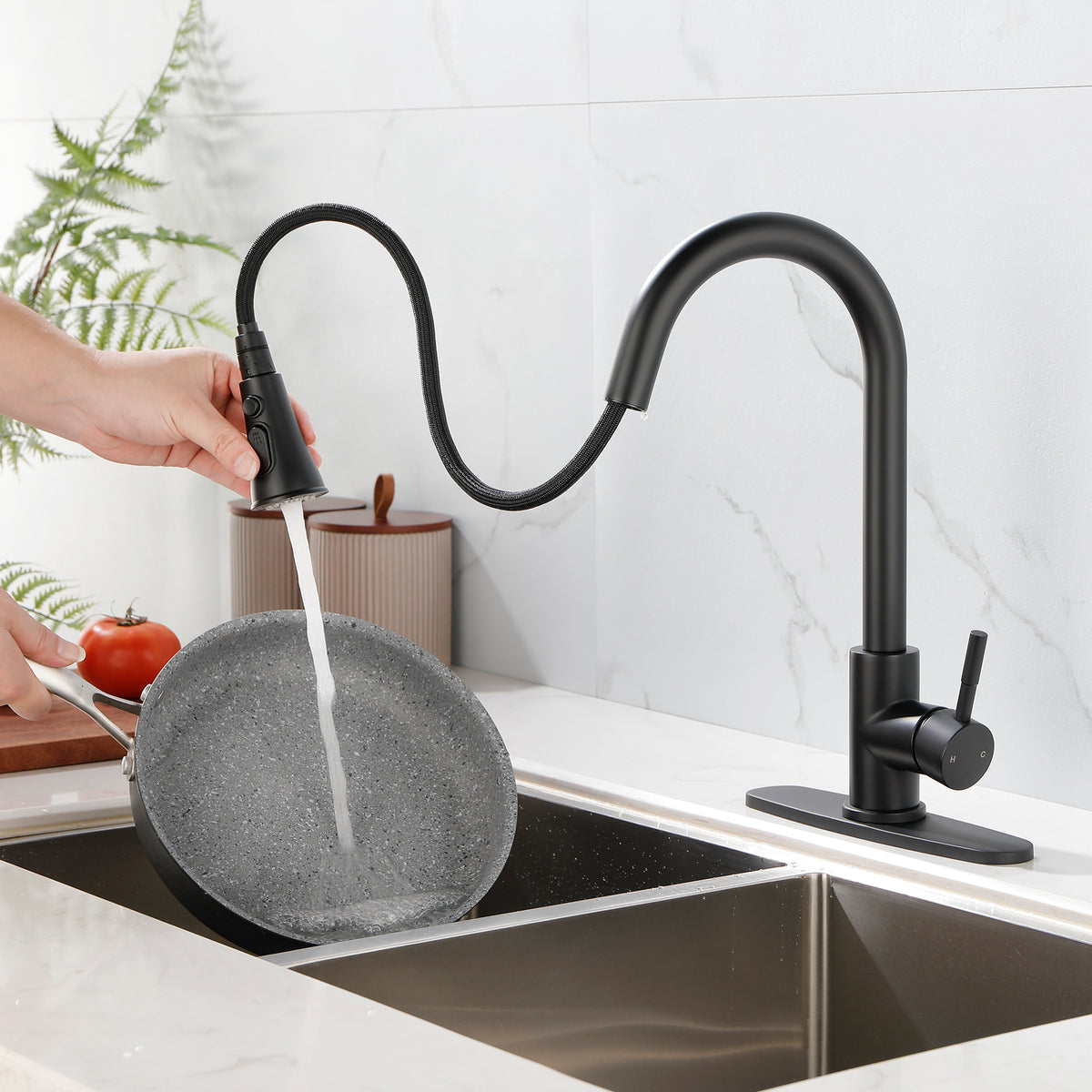 Classic High-Arc Pull-Down Kitchen Faucet with Dual-Function Spray Head & Retractable Hose, Single or 3-Hole Mount