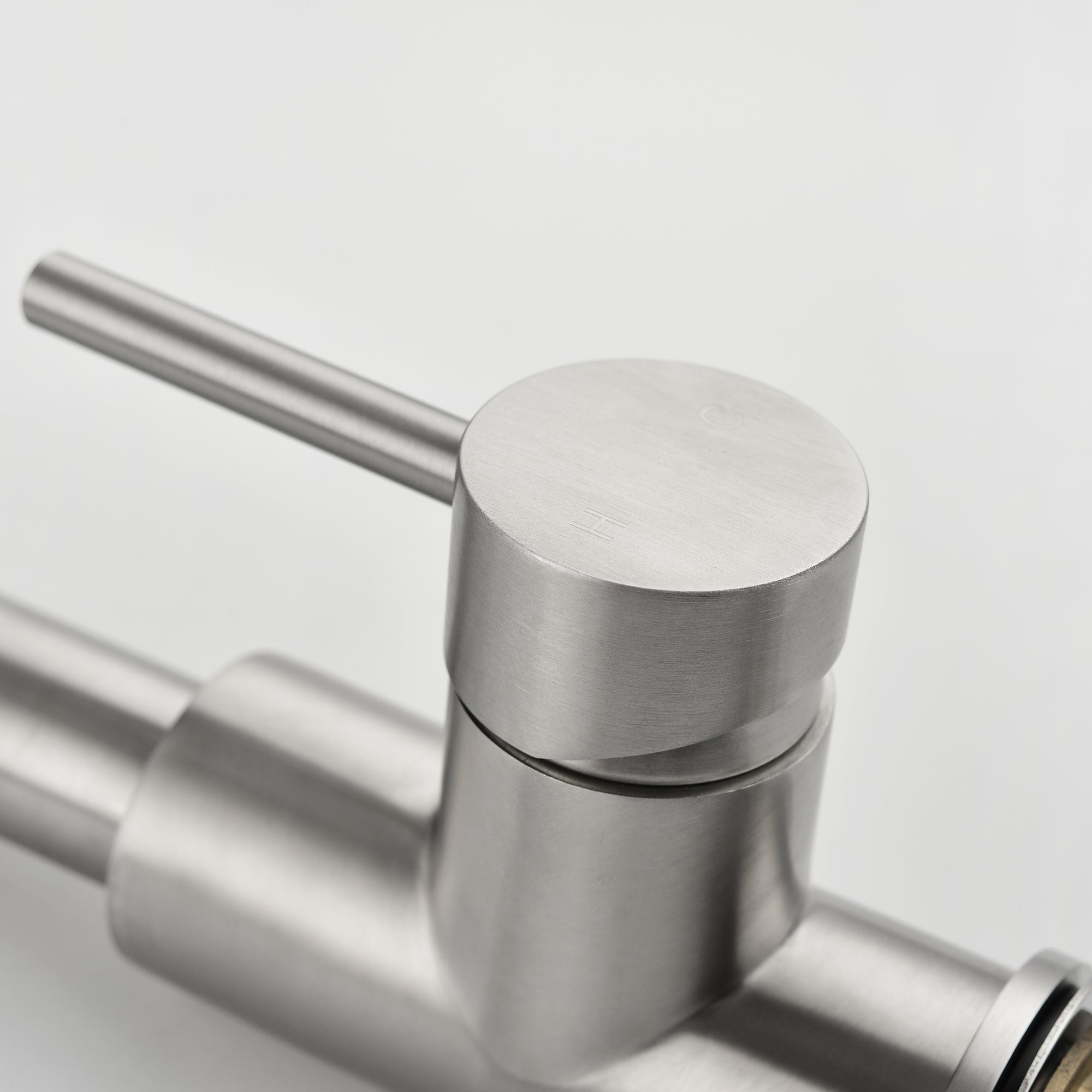 #Color_Brushed Nickel