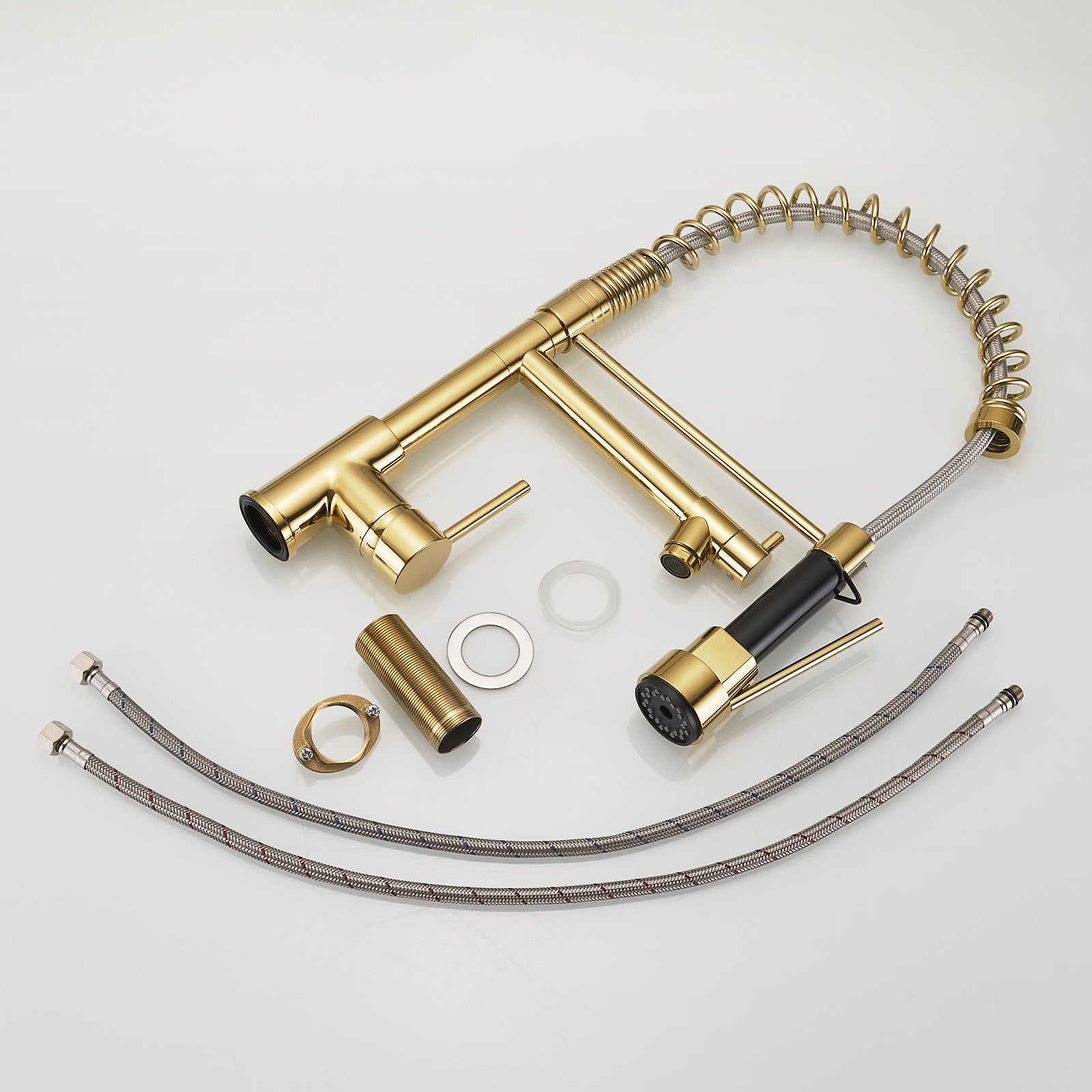 Single Handle Pull Down Sprayer Kitchen Faucet with 360° Rotation in Polished Gold