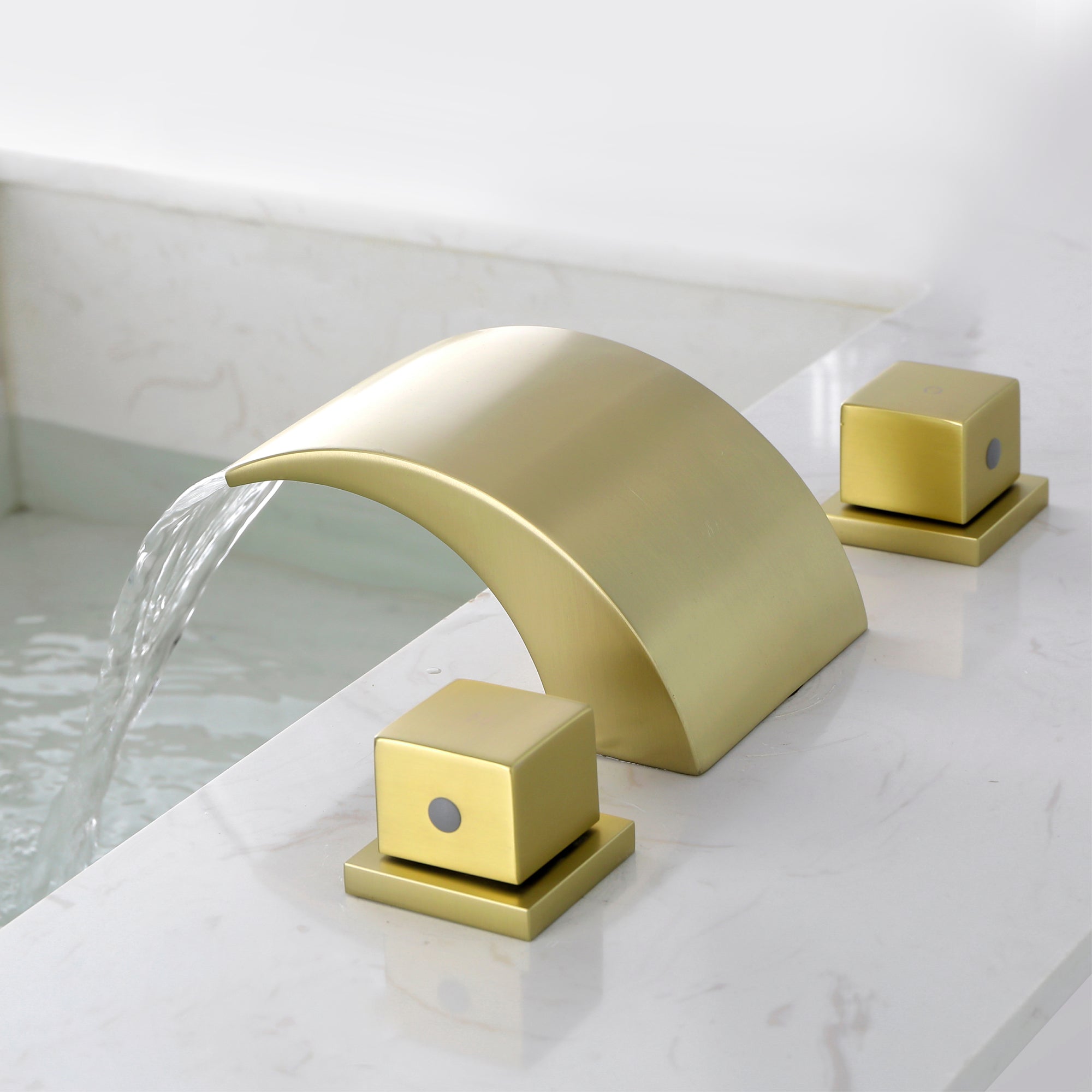 waterfall bathroom faucet