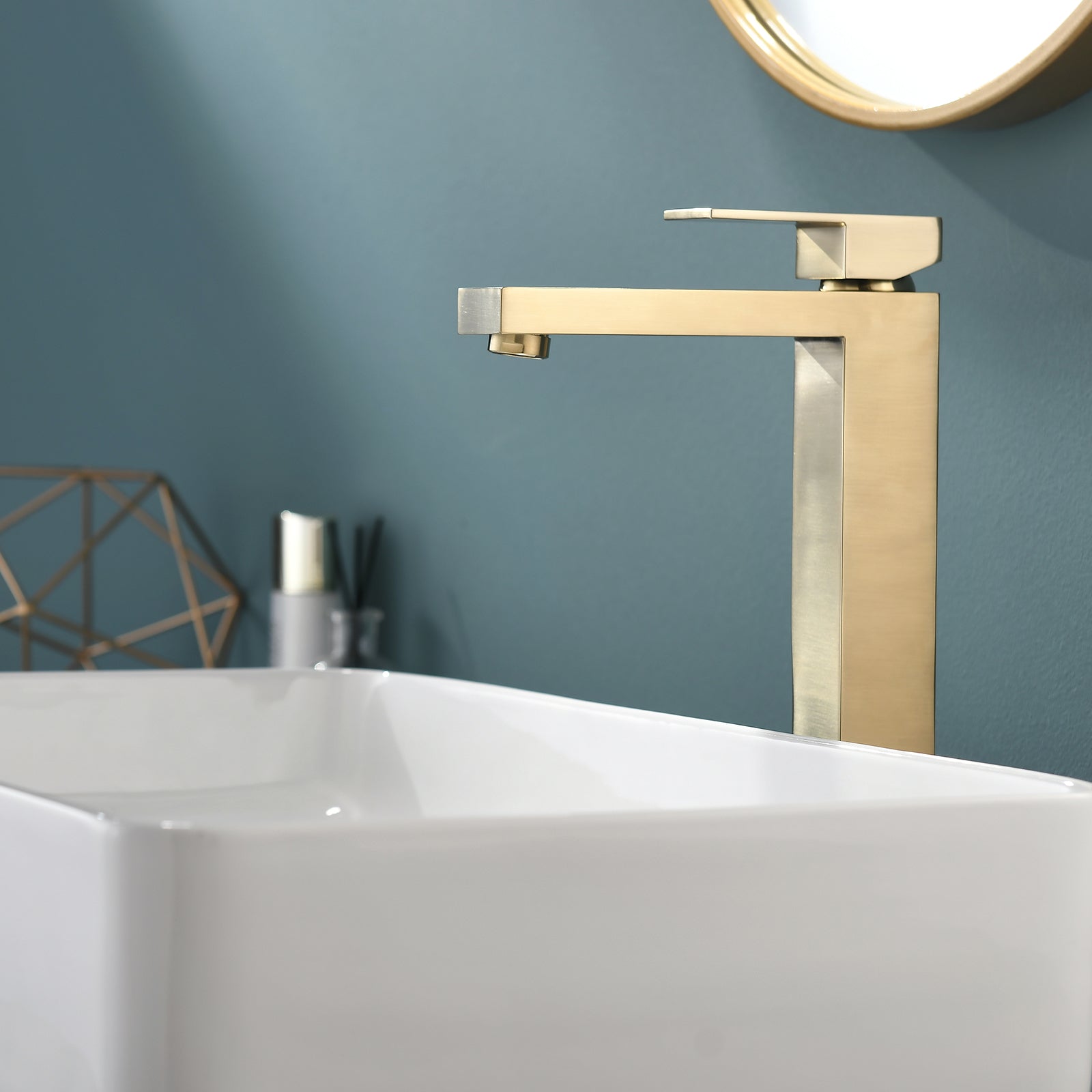 waterfall bathroom faucet