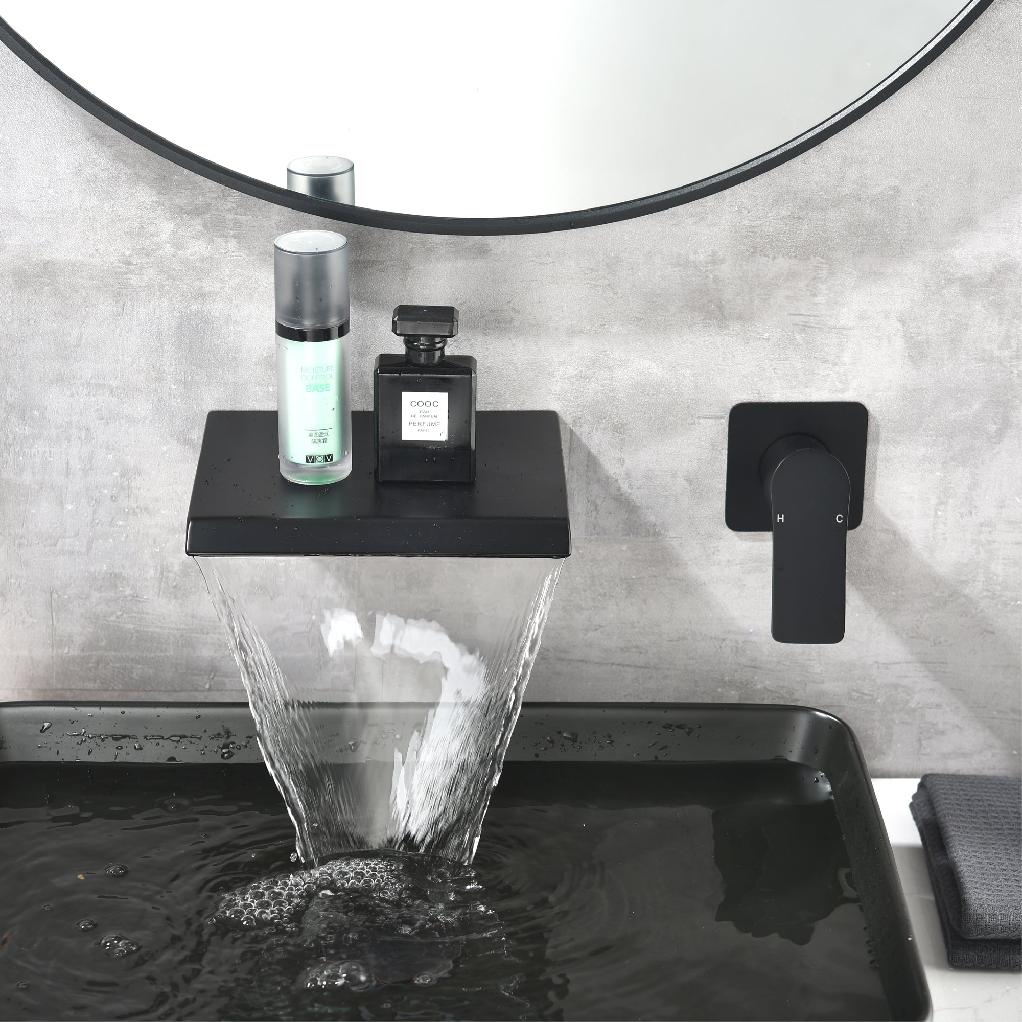 black bathroom faucets