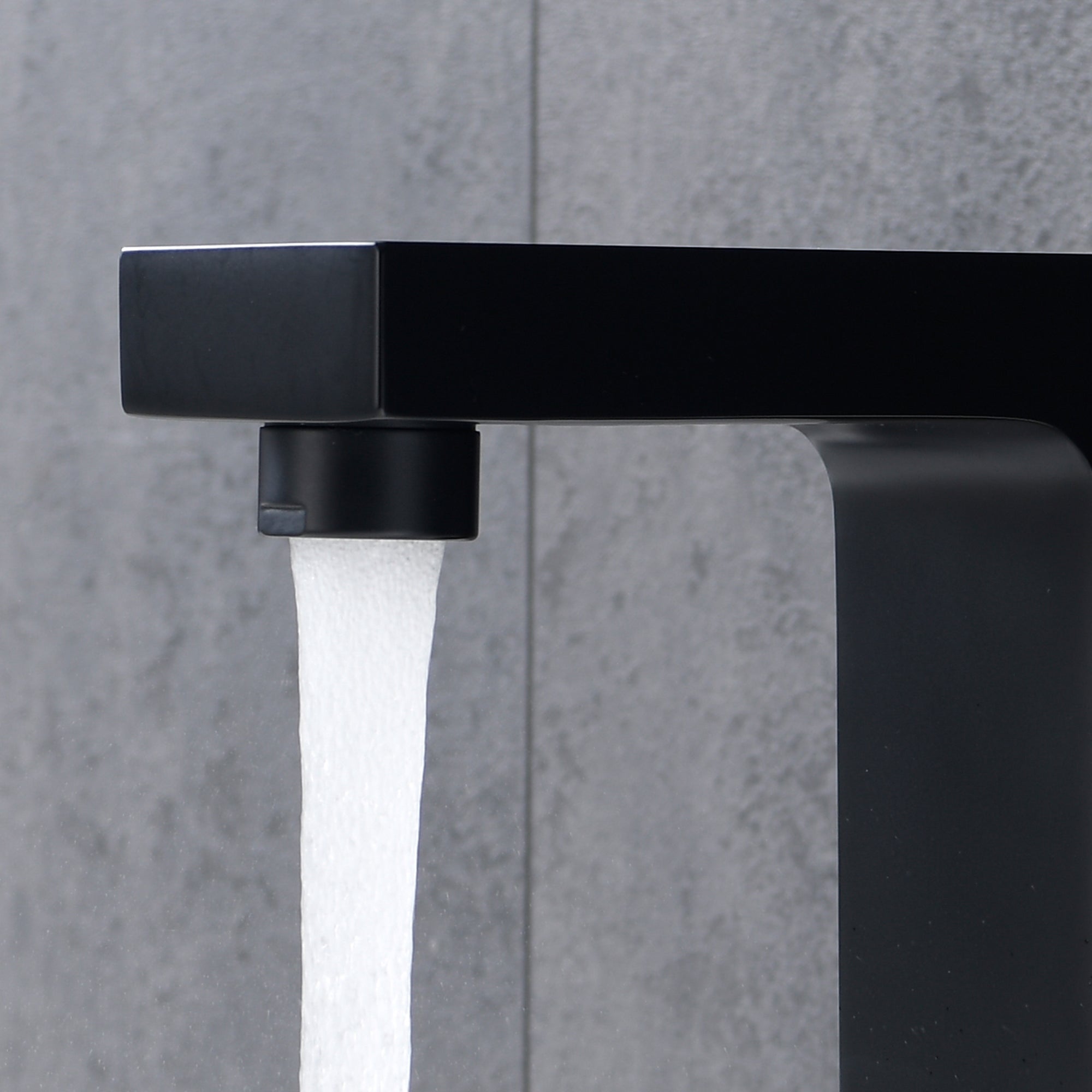 Deck Mounted Waterfall Roman Tub Faucet With Handshower