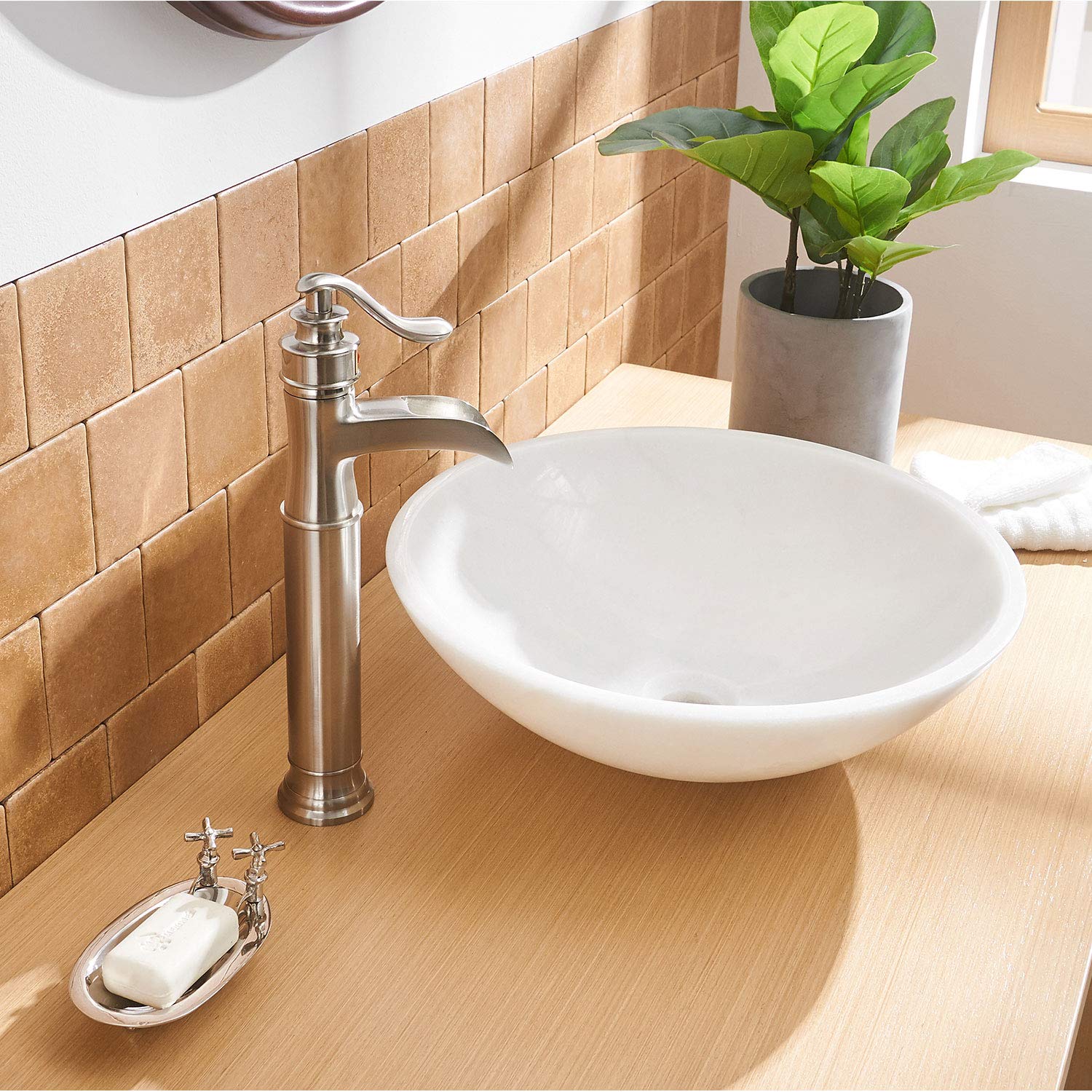 Single Hole Single-Handle Bathroom Faucet with Drain Kit Included