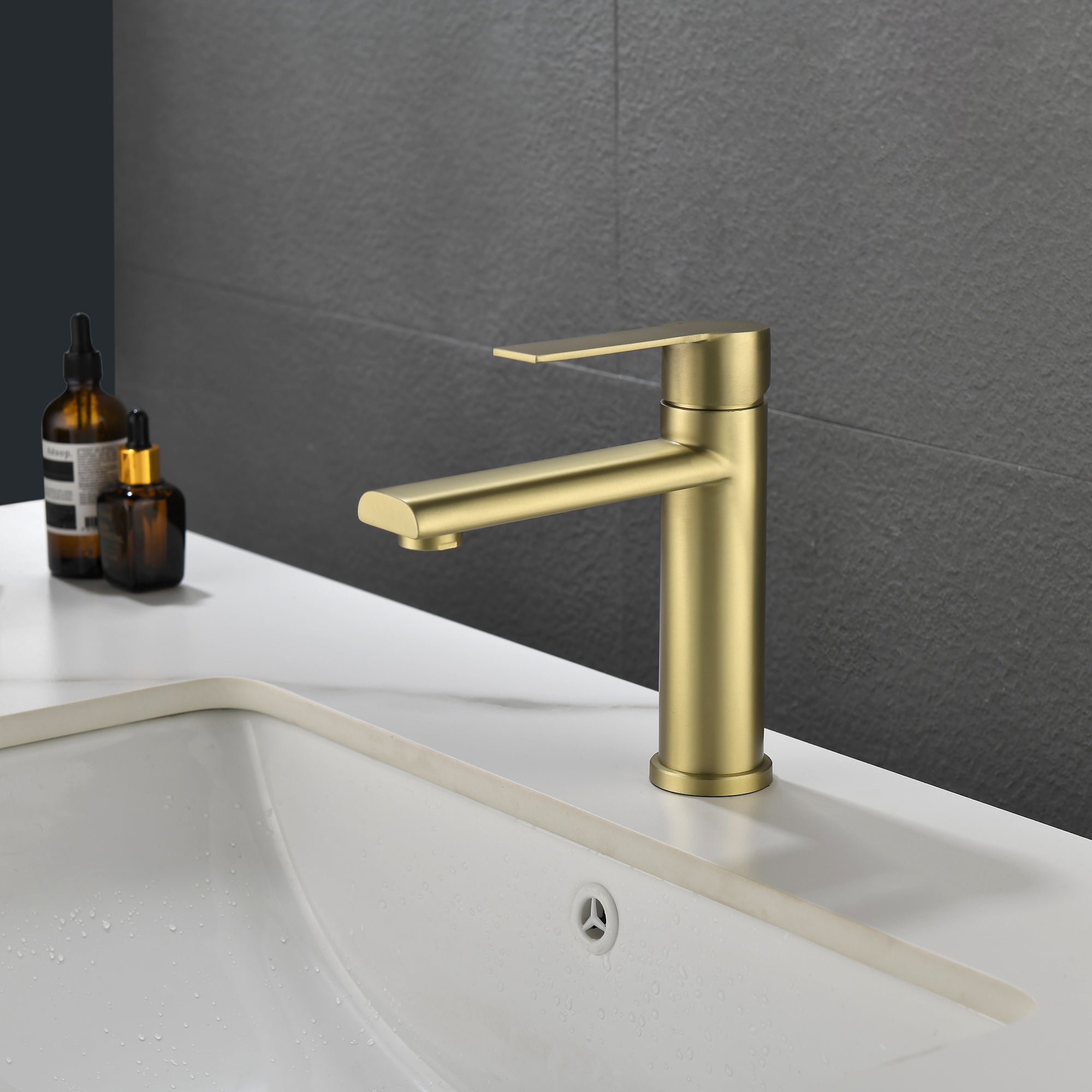 single handle bathroom faucet