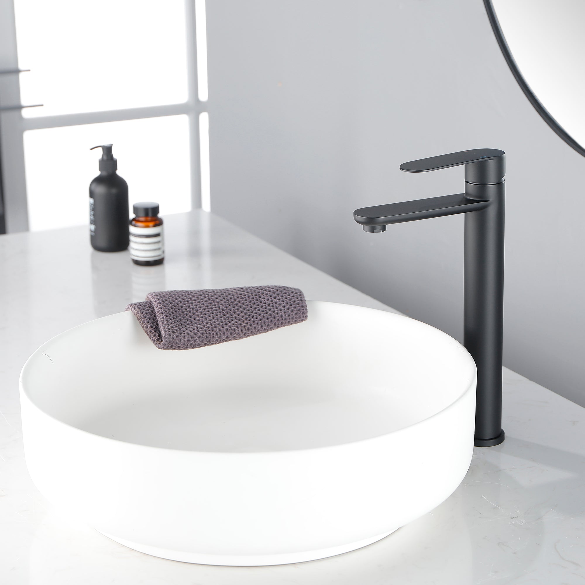 wall mount bathroom sink faucet