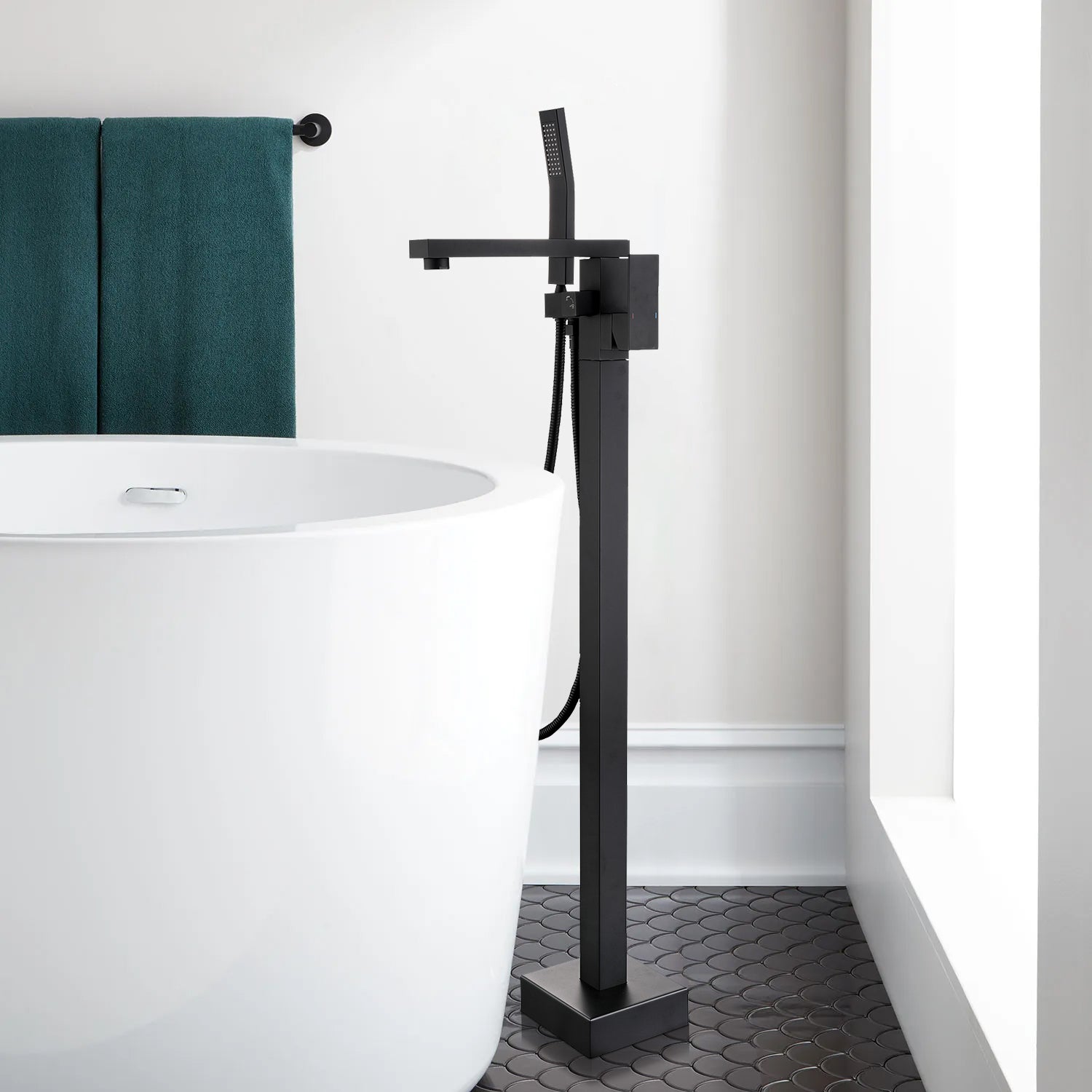 Floor Mount Free Standing Bathtub Faucet