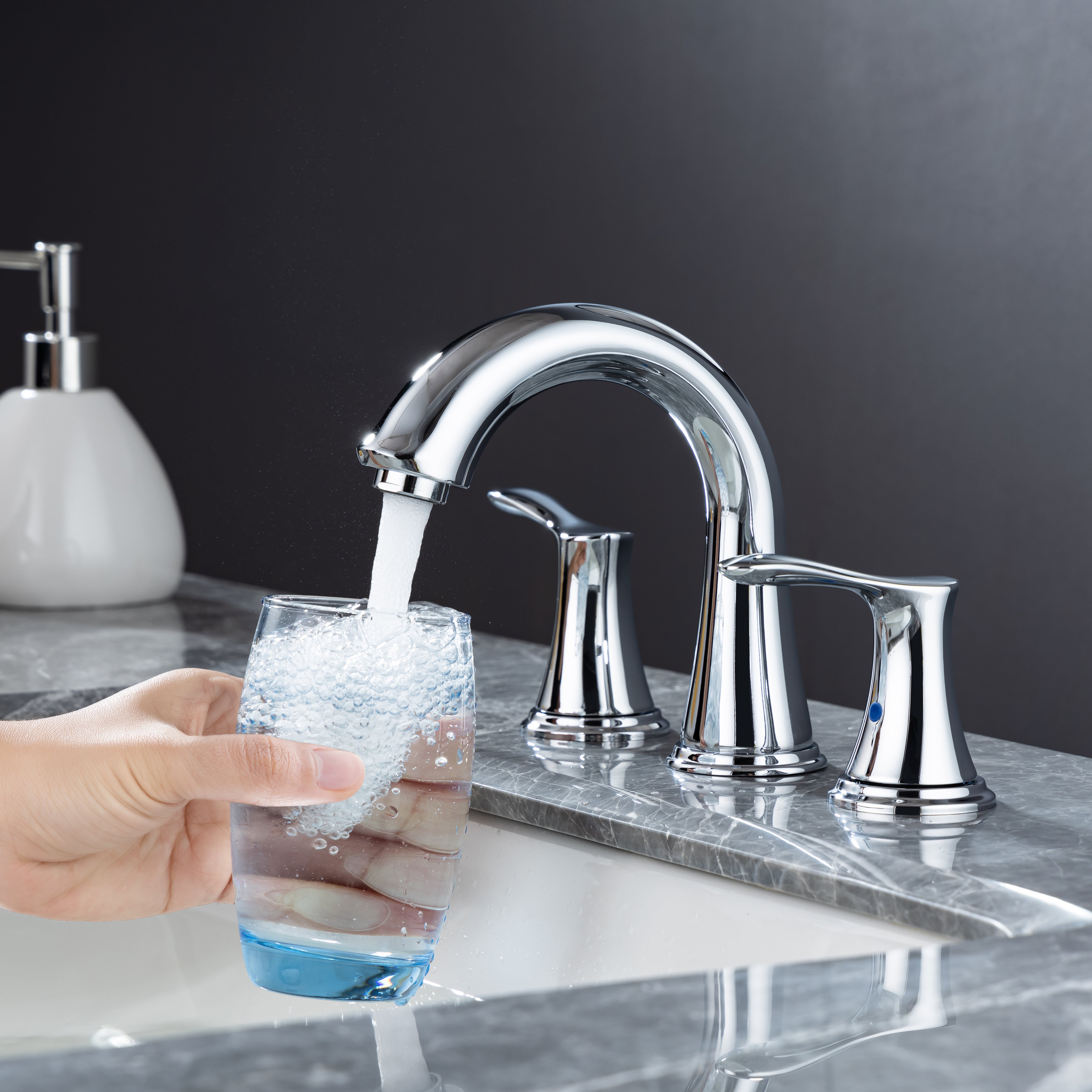 2-Handle Chrome Bathroom Sink Faucet with Drain Assembly