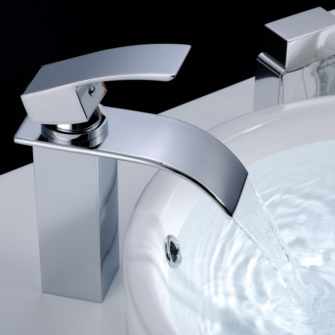 Single Handle Single Hole Bathroom Faucet with Waterfall Spout