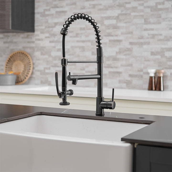 Pull Down Single Handle Kitchen Sink Faucet in Oil Rubbed Bronze