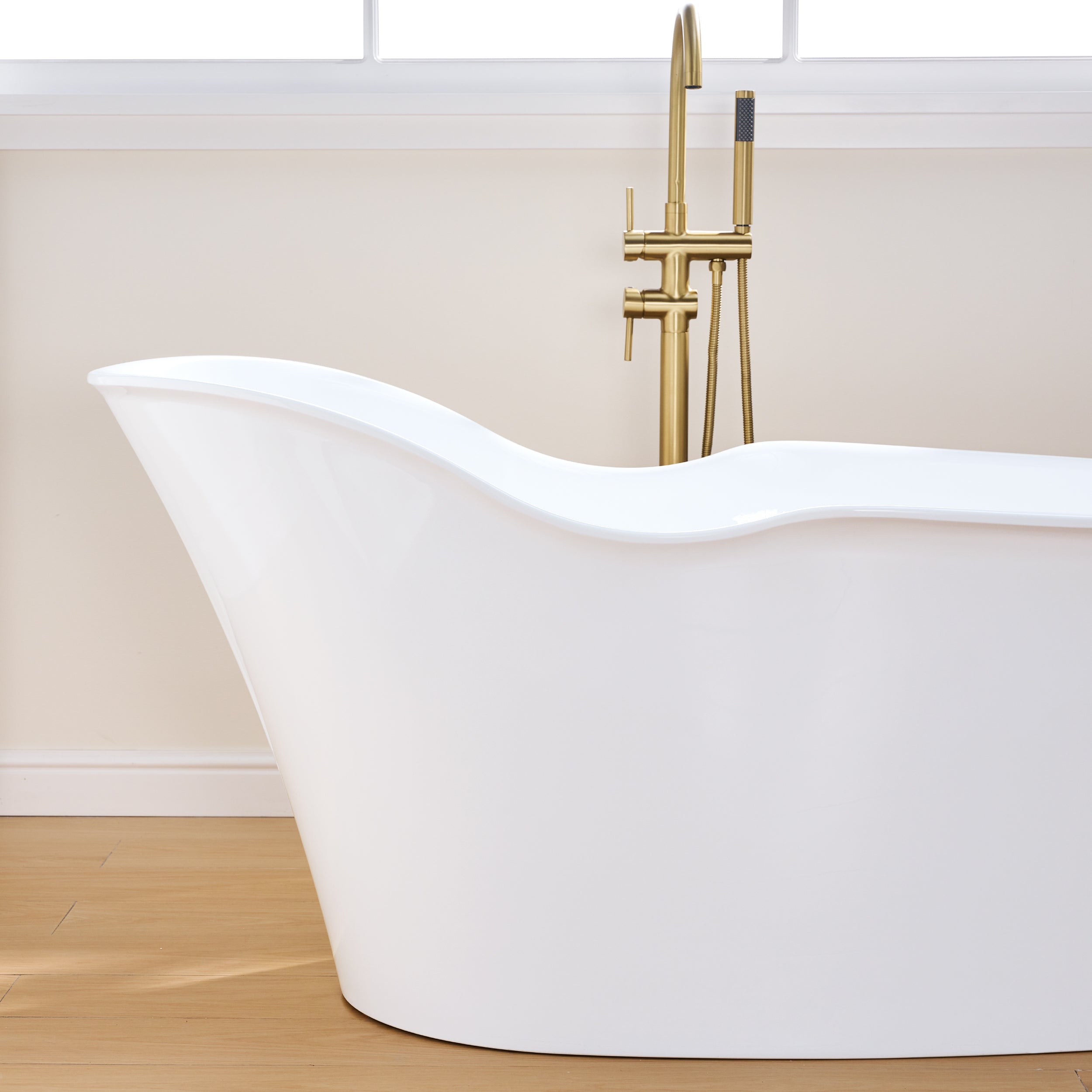 66" Freestanding Acrylic Bathtub Glossy White with Overflow and Drainage