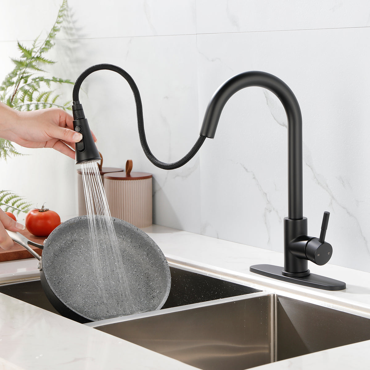 Classic High-Arc Pull-Down Kitchen Faucet with Dual-Function Spray Head & Retractable Hose, Single or 3-Hole Mount
