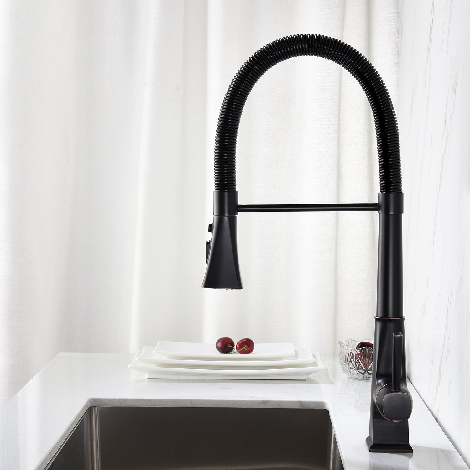 Single Handle Pull Down Sprayer Kitchen Sink Faucet