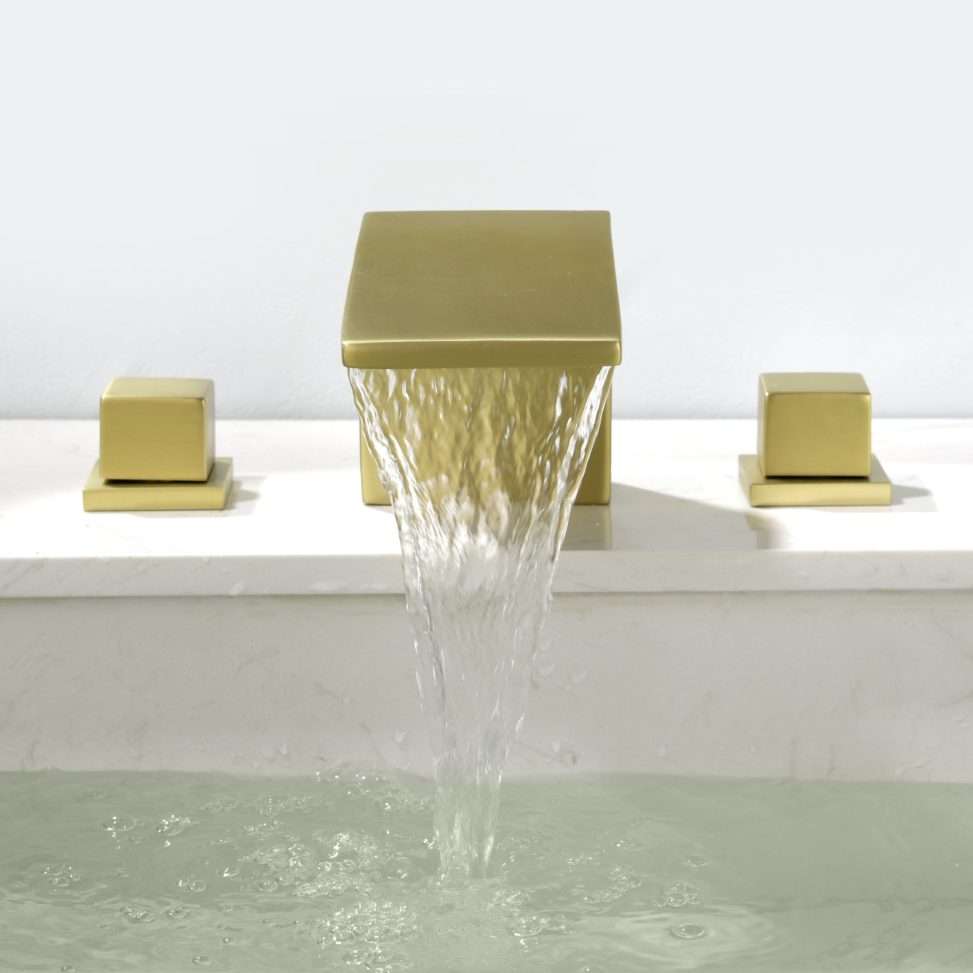 waterfall bathroom faucet