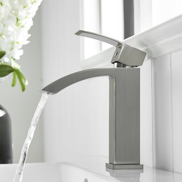 Single Handle Single Hole Bathroom Faucet