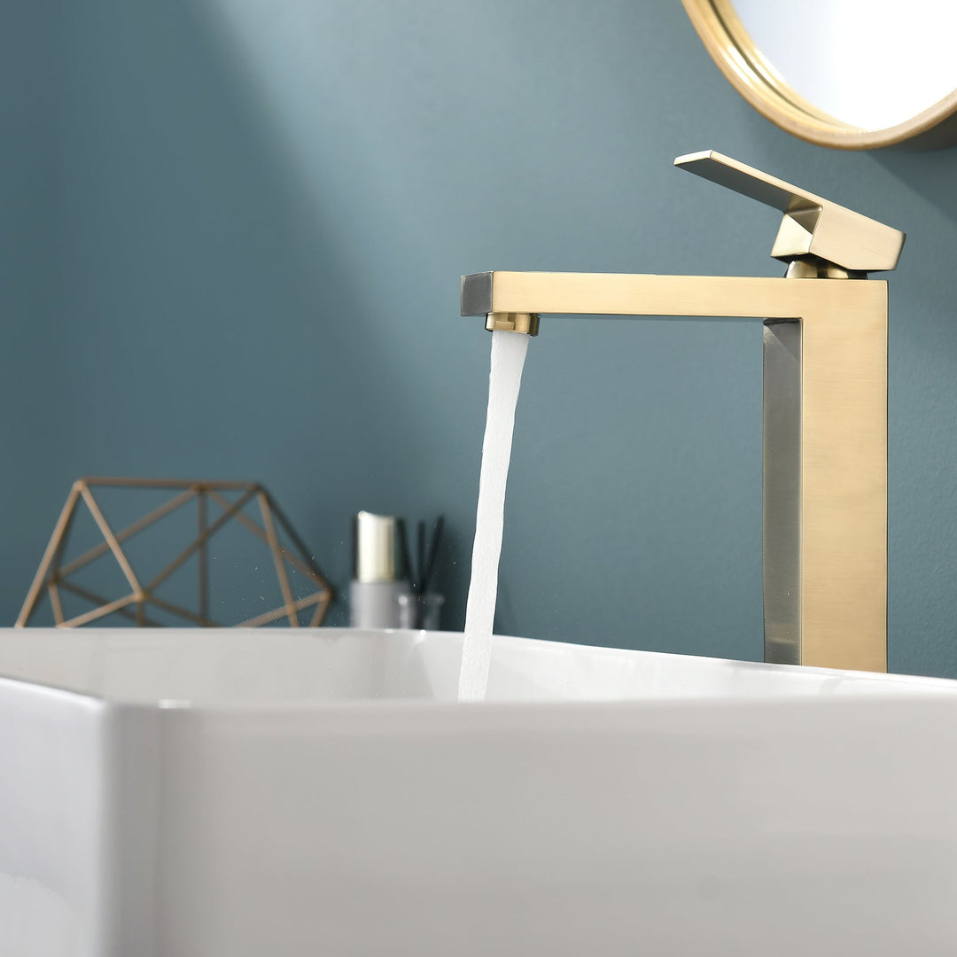 Single Handle Single Hole Bathroom Faucet in Brushed Gold