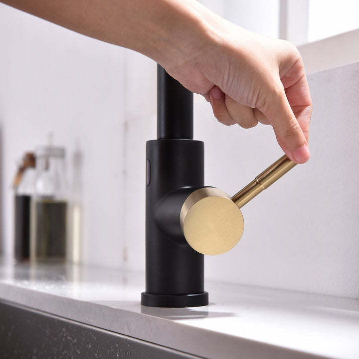 Single Handle Touch Pull Down Sprayer Kitchen Faucet with Deckplate and 360° Rotation