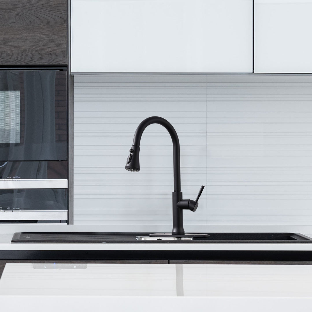 Single Handle Pull Down Sprayer Kitchen Faucet with 360° Rotation in Matte Black