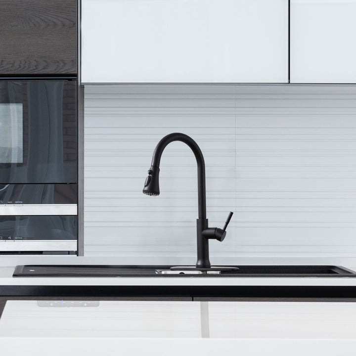 Single Handle Pull Down Sprayer Kitchen Faucet with 360° Rotation in Matte Black
