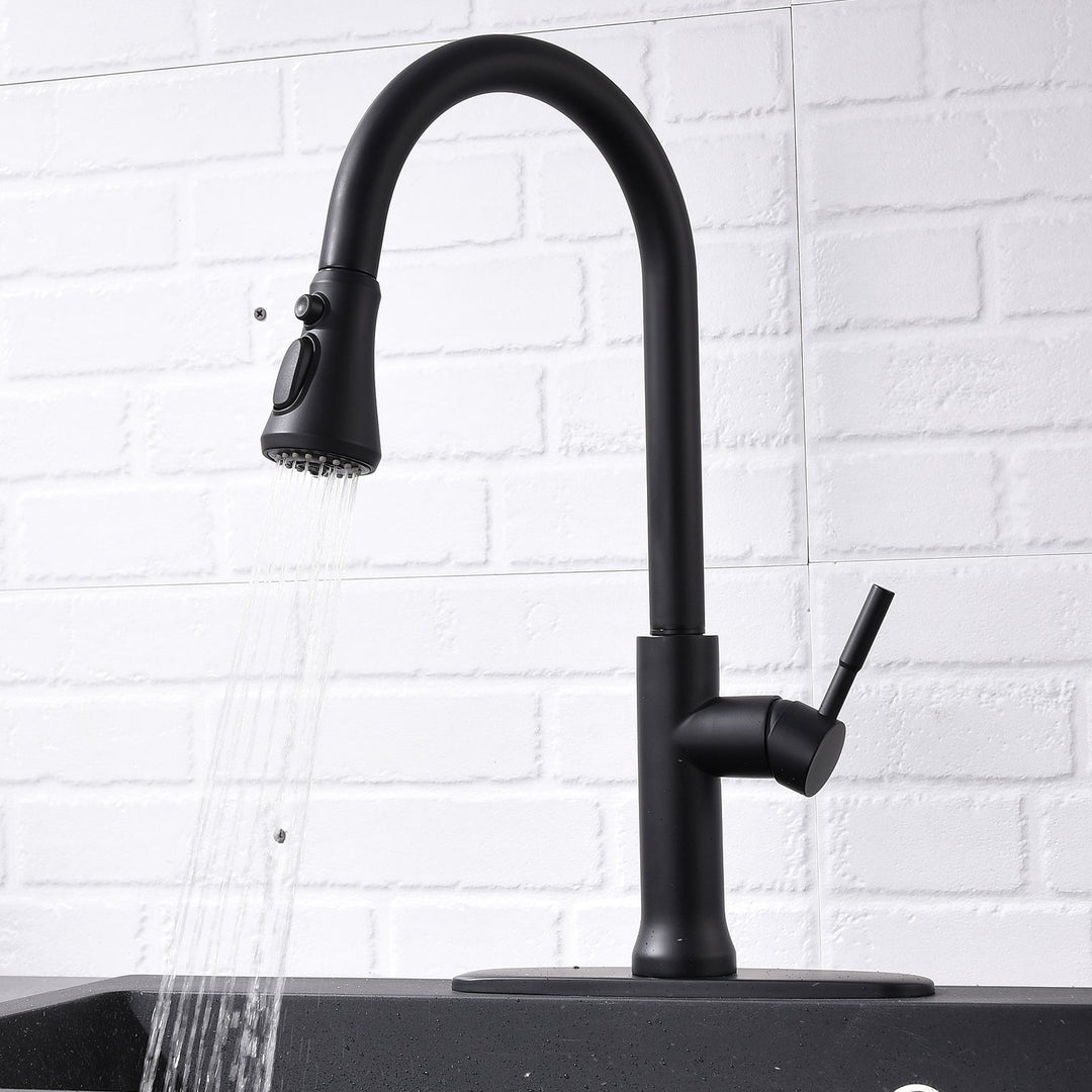 Single Handle Pull Down Sprayer Kitchen Faucet with 360° Rotation in Matte Black