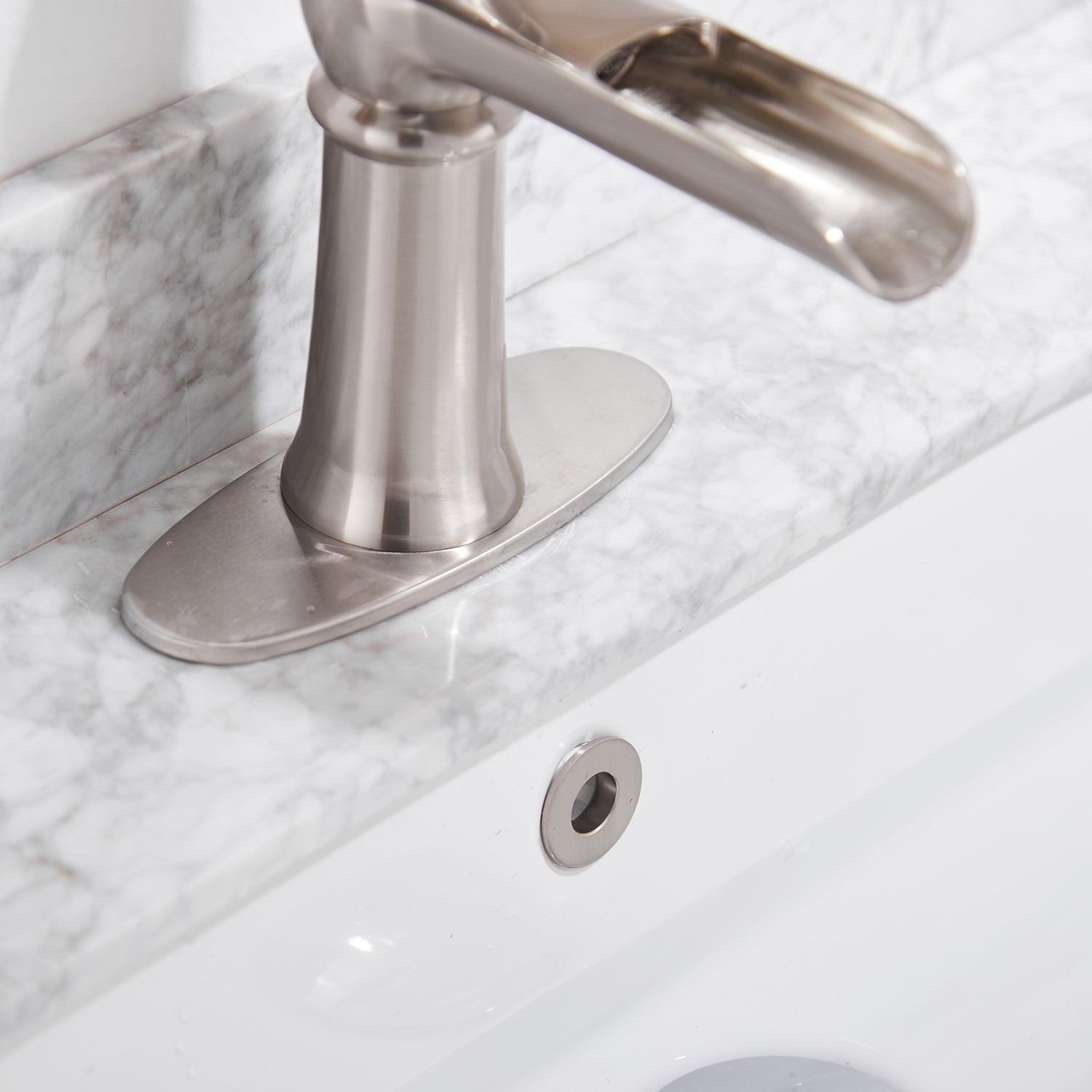 sink faucets bathroom