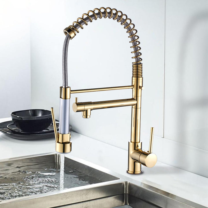 Single Handle Pull Down Sprayer Kitchen Faucet with 360° Rotation in Polished Gold