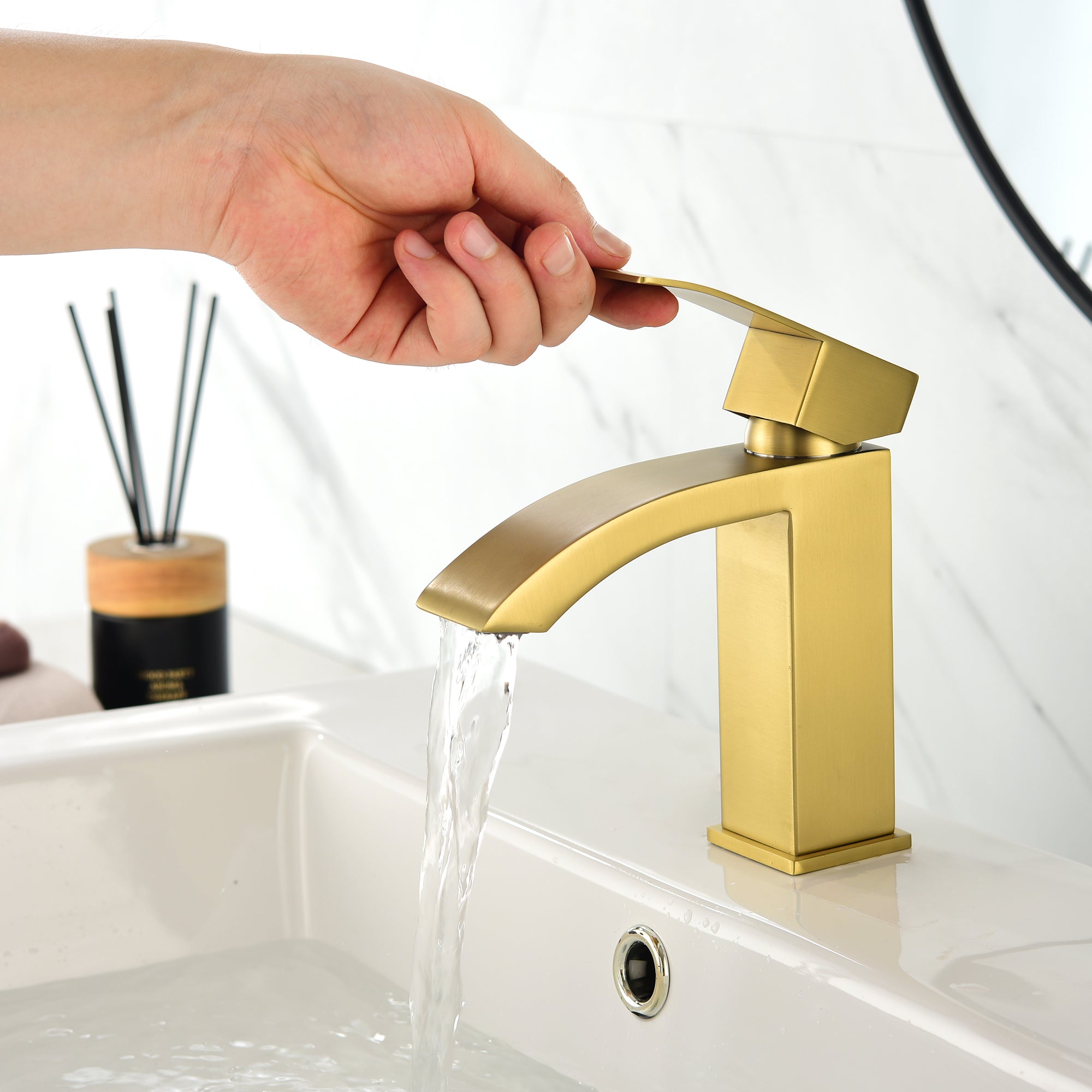 bathroom sinks with faucets