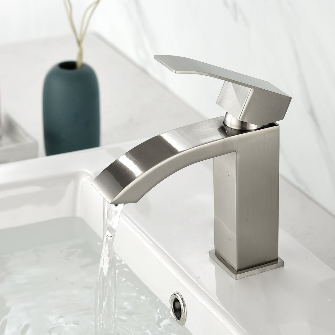 Single Hole Bathroom Faucet