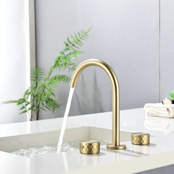 Bathroom Sink Faucet with 2 Handles, Bathroom Tap Mixer Faucet, Deck Mounted Solid Brass Bathroom Faucet, Golden Brushed