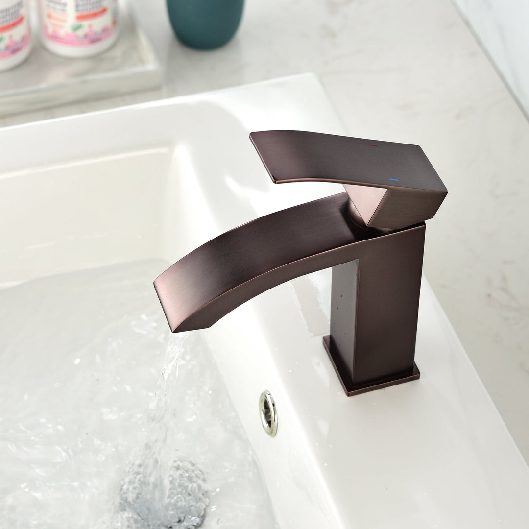 Single Hole Bathroom Faucet