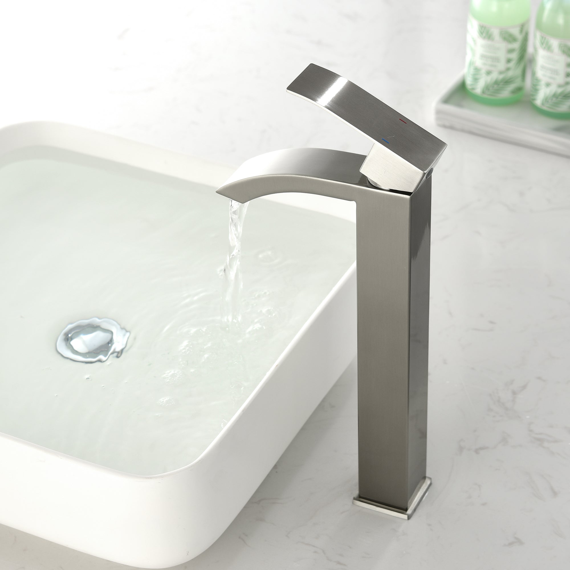 Single Handle Single Hole Bathroom Sink with Faucet