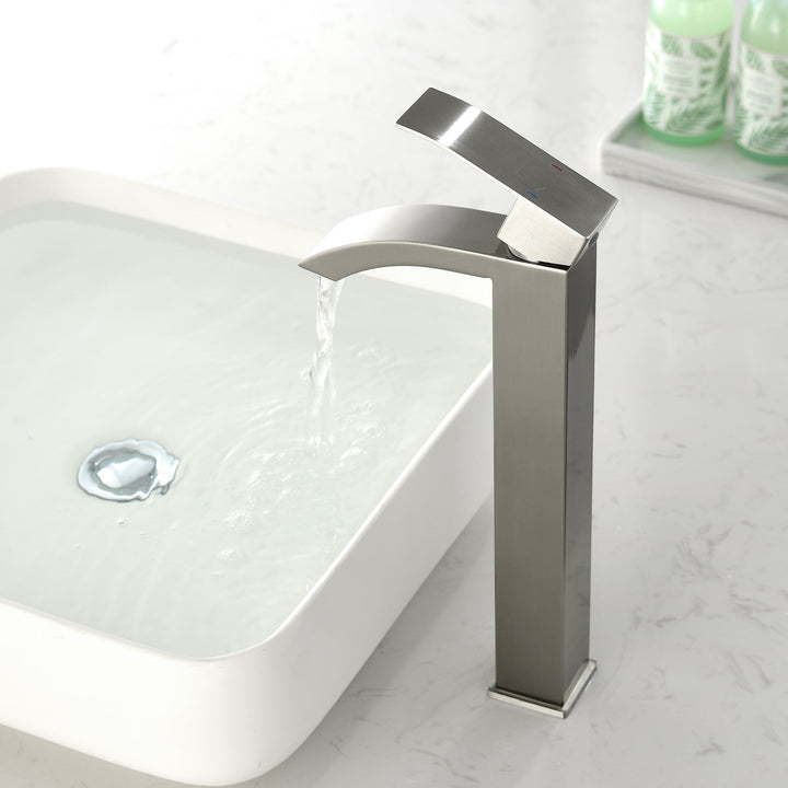 1-Handle Single Hole Bathroom Sink Faucet