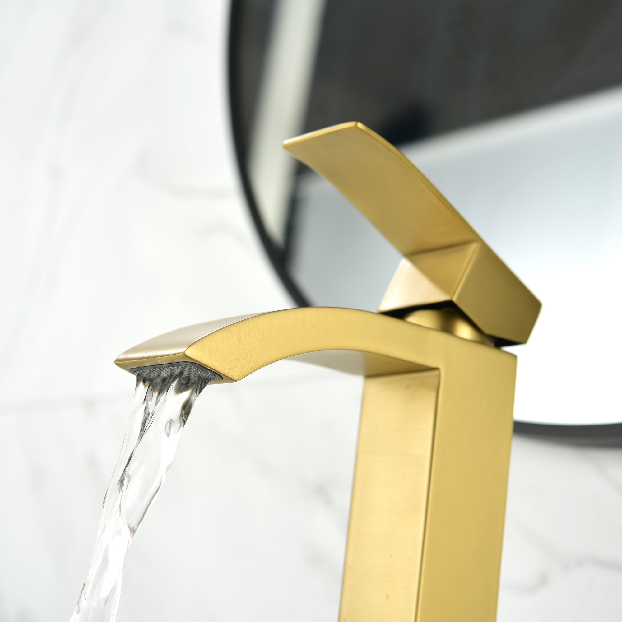 Single Handle Single Hole Bathroom Sink with Faucet