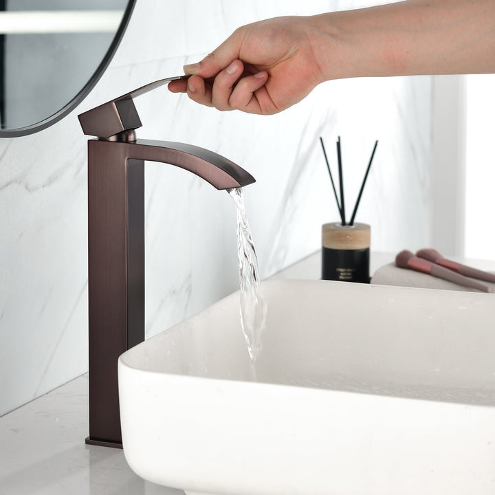 1-Handle Single Hole Bathroom Sink Faucet